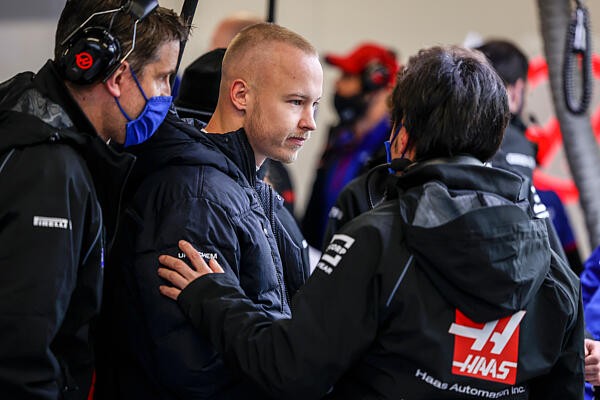 Új karrierbe vágott az F1 után Nyikita Mazepin